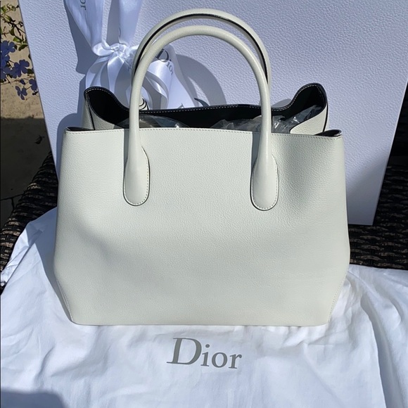 💯% Authentic Dior Open Bar Bag - Picture 3 of 16